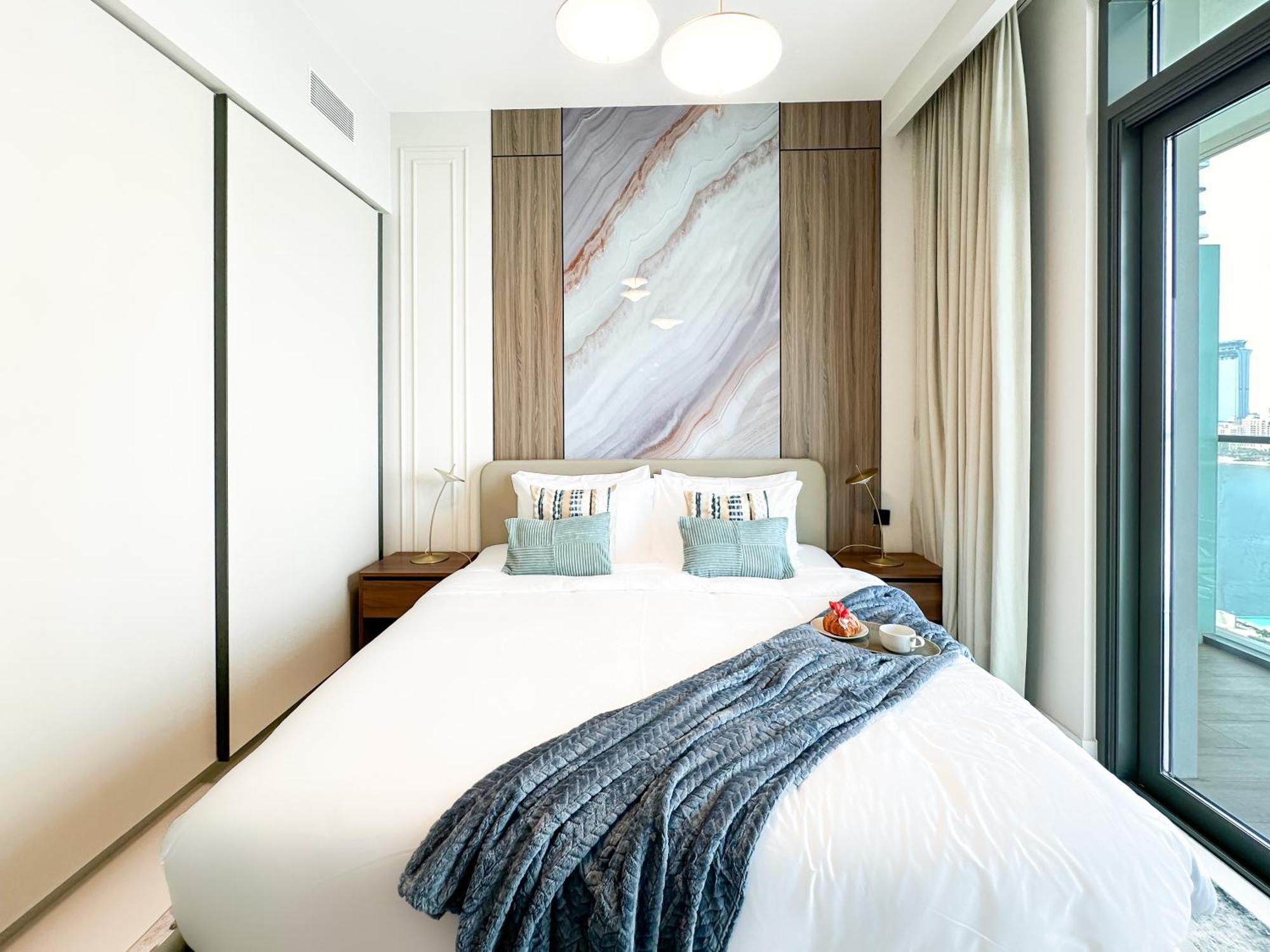 Trophy - 1br Beachfront Retreat W Lagoon Views * Dubai